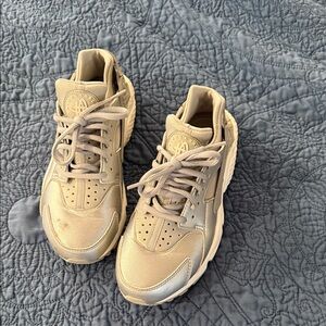Nike Women's Sneakers in Beige